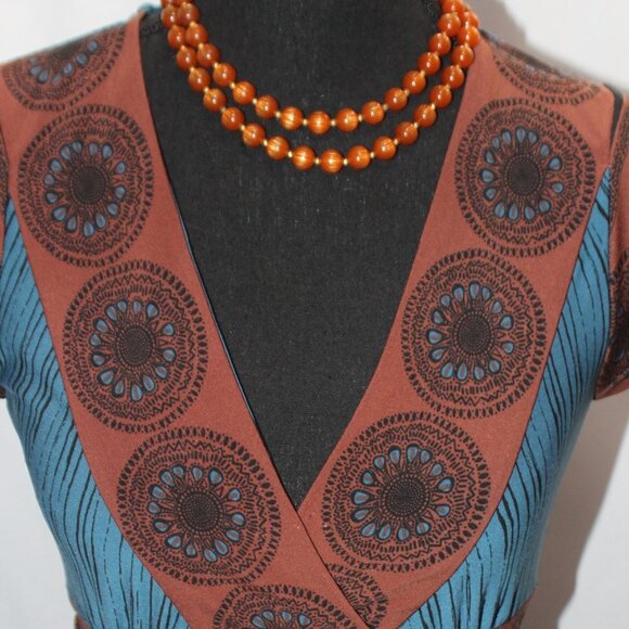 BCBGMaxAzria Cap Sleeve V-Neck Dress w/Matching Trim - Picture 4 of 16